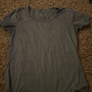 Women’s Athletic Shirt Size Medium
